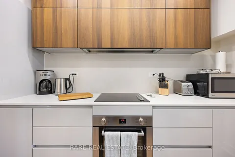 127 Greenlaw Ave, Toronto, ON M6H 3V9