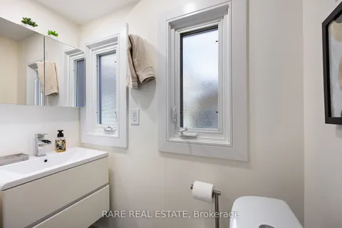 127 Greenlaw Ave, Toronto, ON M6H 3V9