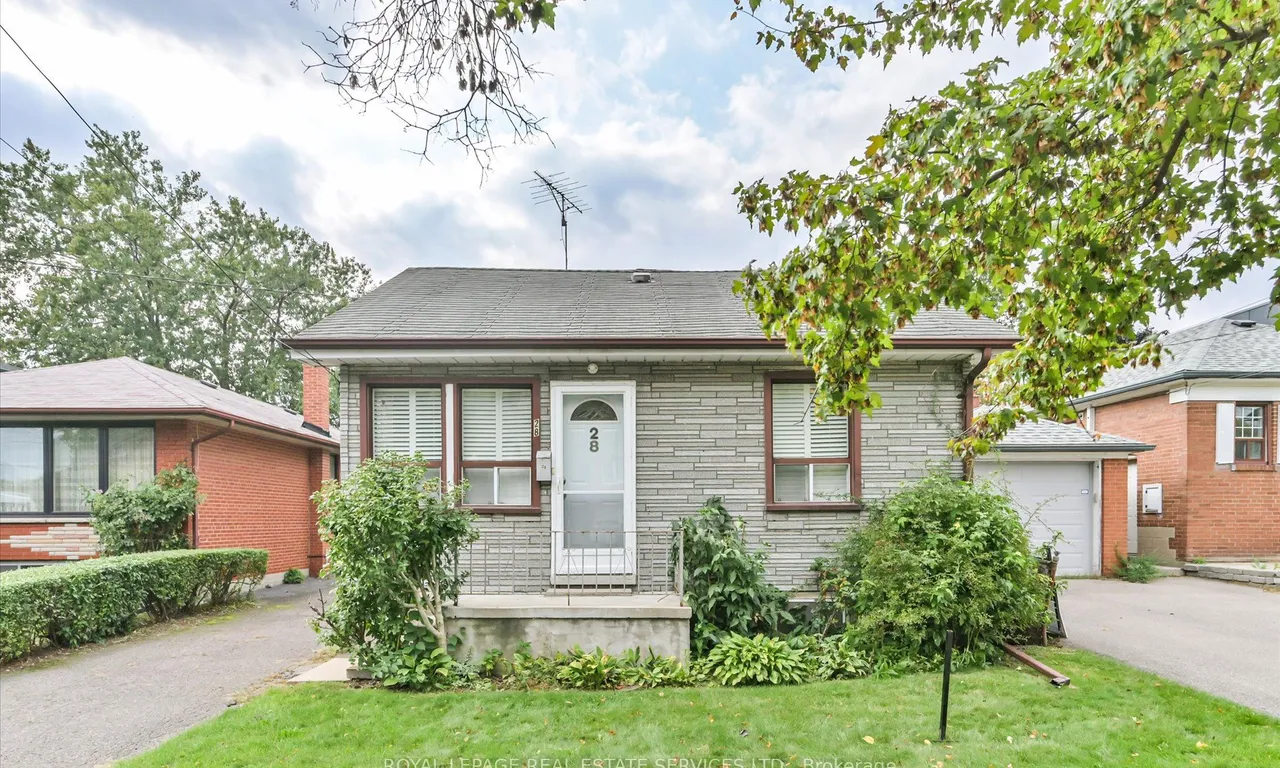 28 Bellman Ave, Toronto, ON M8W 4A3