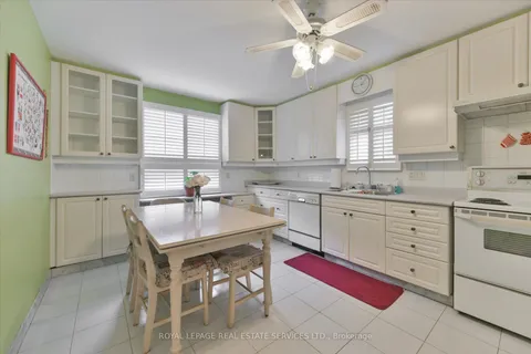 28 Bellman Ave, Toronto, ON M8W 4A3