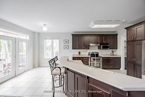 36 Hampton Springs Dr, Brampton, ON L6P 2W3