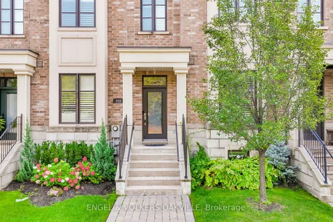 216 Rebecca St, Oakville, ON L6K 1J9
