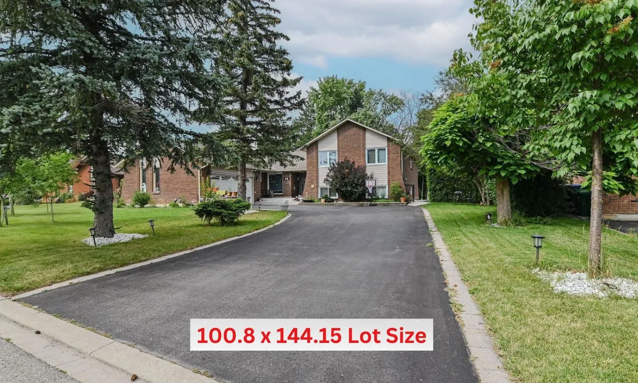 42 Boreham Circ, Brampton, ON L6Z 1T4
