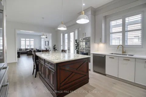 11 Jura Cres, Brampton, ON L6P 4R3