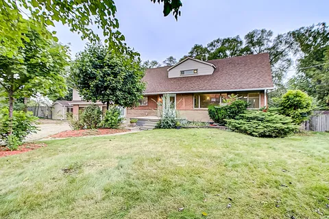 2637 5th Line, Mississauga, ON L5K 1V9