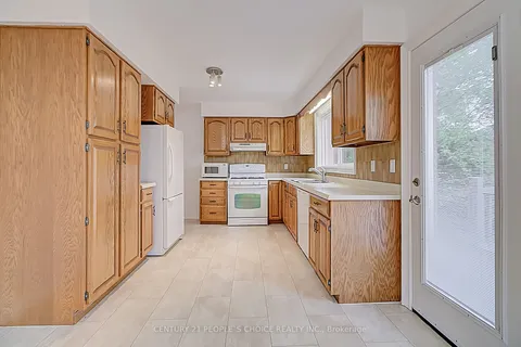 2637 5th Line, Mississauga, ON L5K 1V9