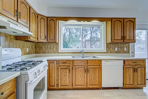 2637 5th Line, Mississauga, ON L5K 1V9