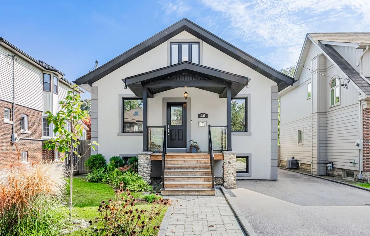 49 Eastbourne Cres, Toronto, ON M8V 1W7