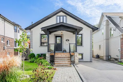 49 Eastbourne Cres, Toronto, ON M8V 1W7