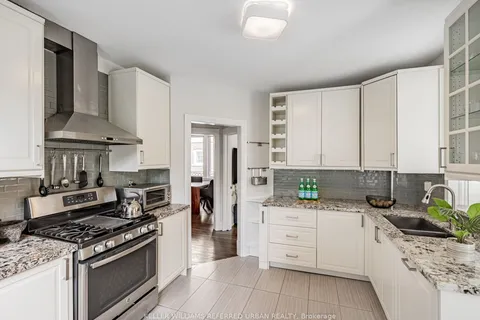 49 Eastbourne Cres, Toronto, ON M8V 1W7