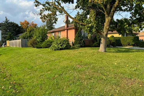 2055 Bridge Rd, Oakville, ON L6L 2E5