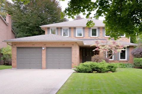 4113 Bridlepath Tr, Mississauga, ON L5L 3E7