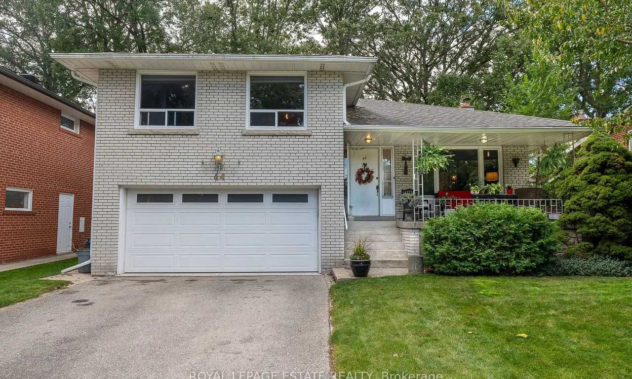 44 Ashmount Cres, Toronto, ON M9R 1C7