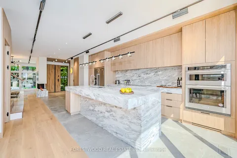 155 Grenadier Rd, Toronto, ON M6R 1R5