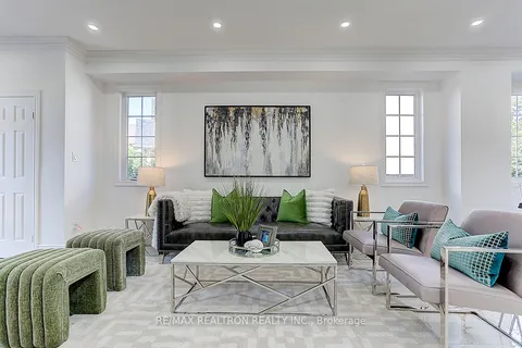 518 Spruce Needle Crt, Oakville, ON L6H 7L2