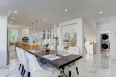 518 Spruce Needle Crt, Oakville, ON L6H 7L2