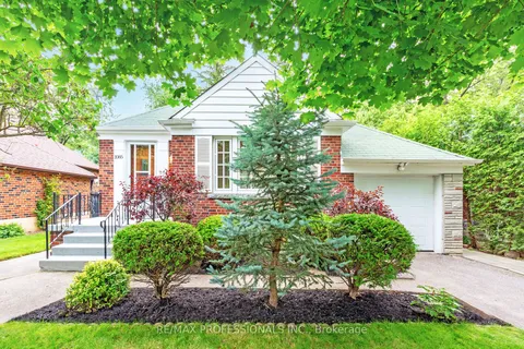 1085 Royal York Rd, Toronto, ON M8X 2G8