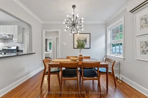1085 Royal York Rd, Toronto, ON M8X 2G8