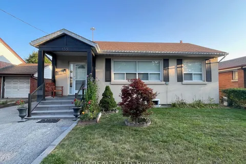 135 Downsview Ave, Toronto, ON M3M 1E3