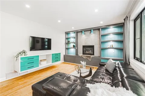 829 Forest Glen Ave, Burlington, ON L7T 2L1