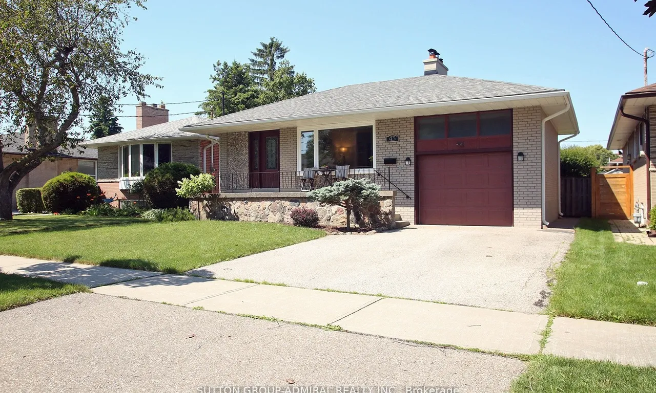 43 Merrygale Cres, Toronto, ON M9B 5N9