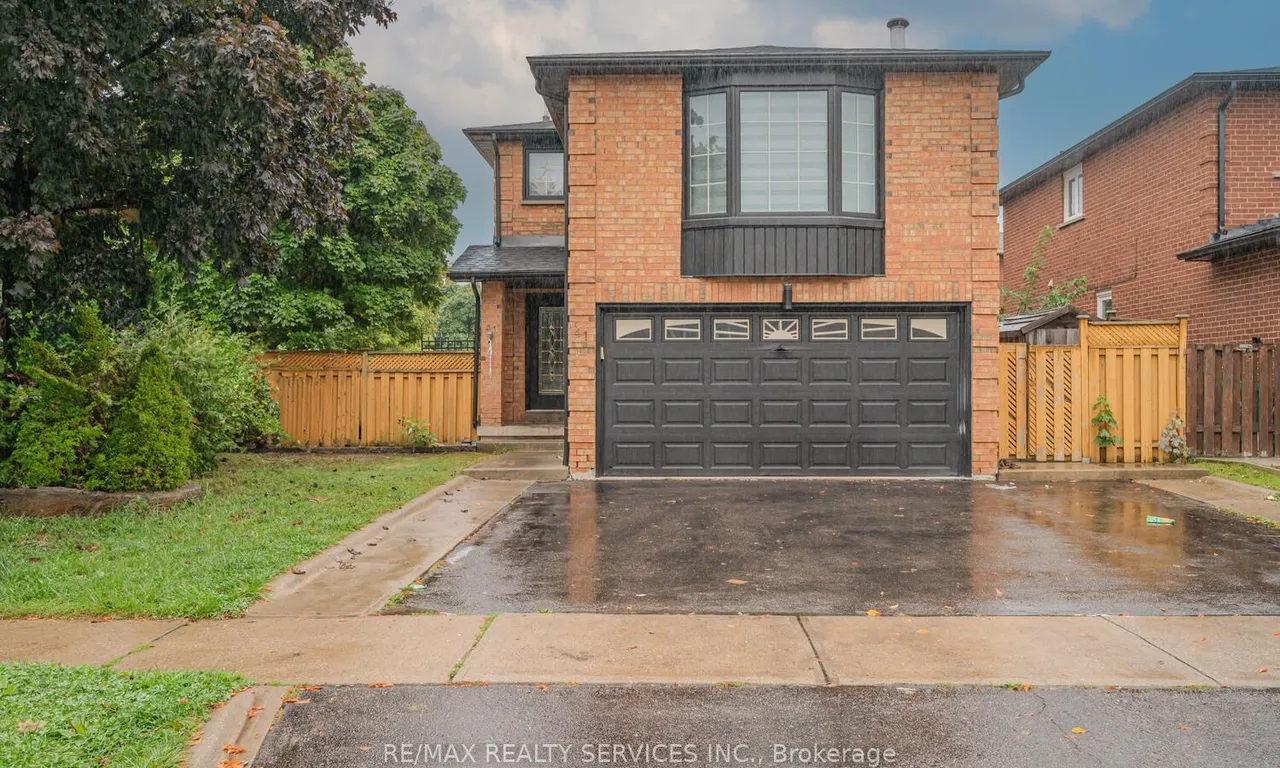 41 Cashel St, Brampton, ON L6Z 2Y8