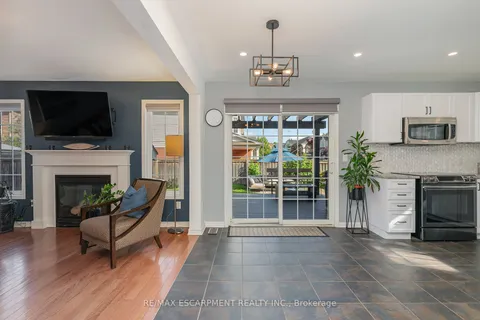 3247 Steeplechase Dr, Burlington, ON L7M 0C5