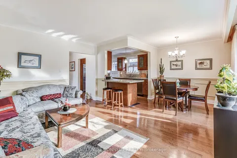 7 Lormar Dr, Toronto, ON M9B 4V7