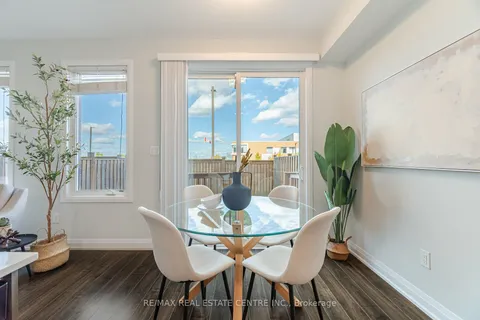 735 Banks Cres, Milton, ON L9T 9A4