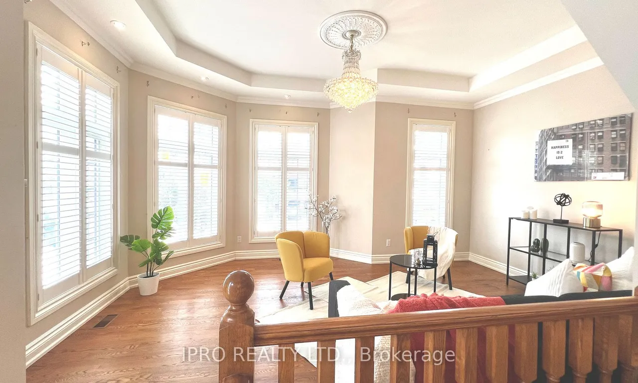 1101 Dupont St, Toronto, ON M6H 4J6