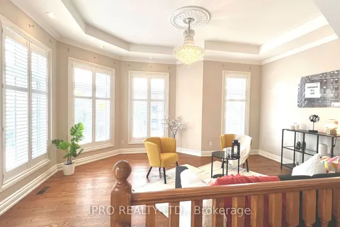 1101 Dupont St, Toronto, ON M6H 4J6
