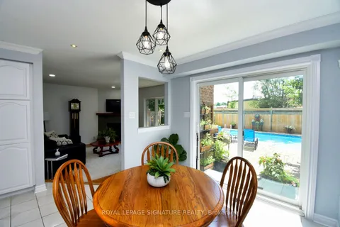 5572 Middlebury Dr, Mississauga, ON L5M 5G8