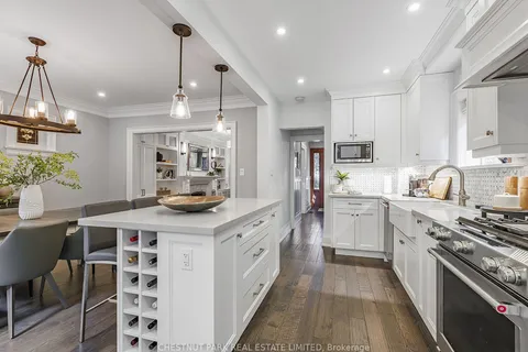 29 Lessard Ave, Toronto, ON M6S 1X6