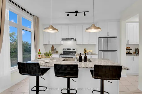 31 Queenpost Dr, Brampton, ON L6Y 6L2