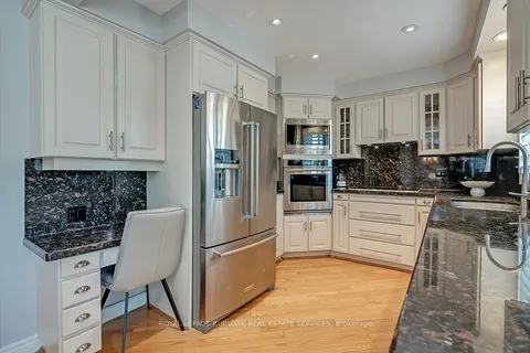 2129 Winding Way, Burlington, ON L7M 2X7