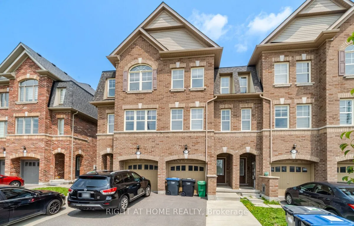 27 Pennycross Cres, Brampton, ON L7A 4M1