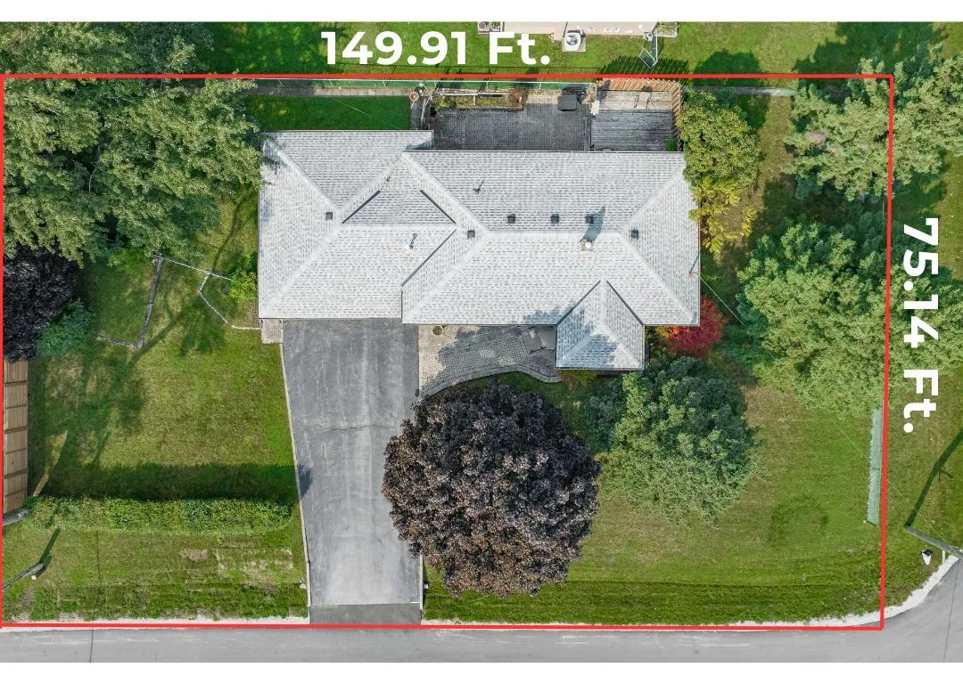 1311 Secord Ave, Oakville, ON L6L 2K7