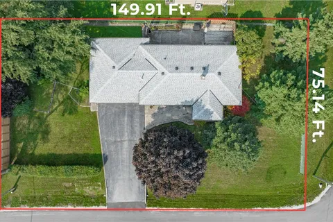 1311 Secord Ave, Oakville, ON L6L 2K7