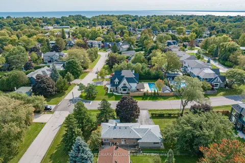 1311 Secord Ave, Oakville, ON L6L 2K7