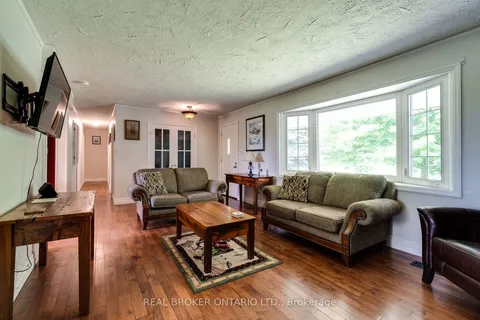 7718 22 Sdrd, Halton Hills, ON L7J 2M1