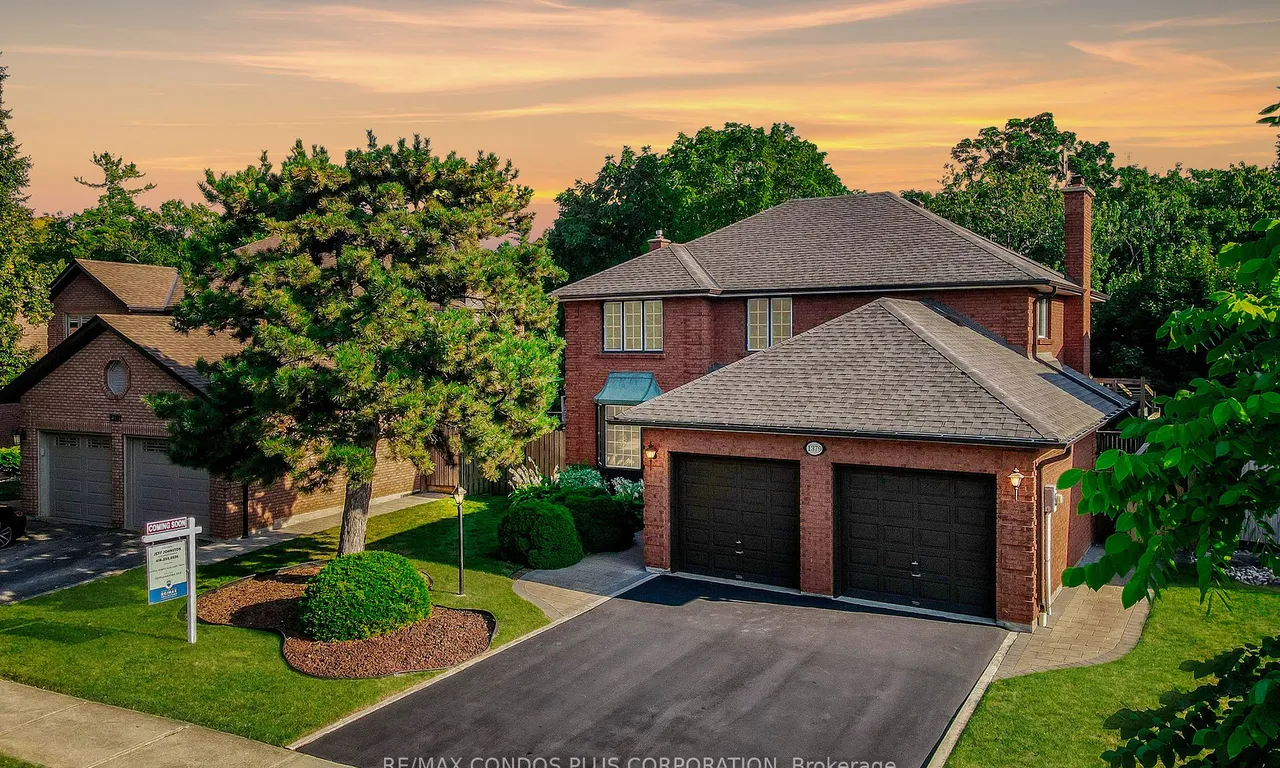 1379 Golden Meadow Tr, Oakville, ON L6H 3H1