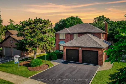 1379 Golden Meadow Tr, Oakville, ON L6H 3H1