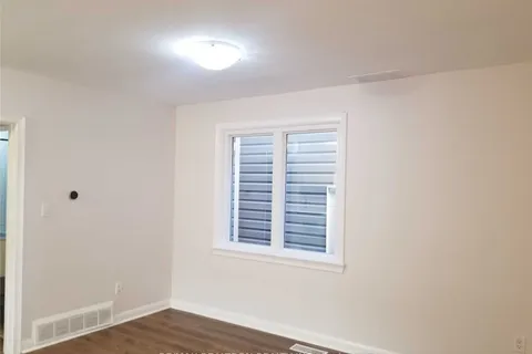 1 St. Marks Rd, Toronto, ON M6S 2H5