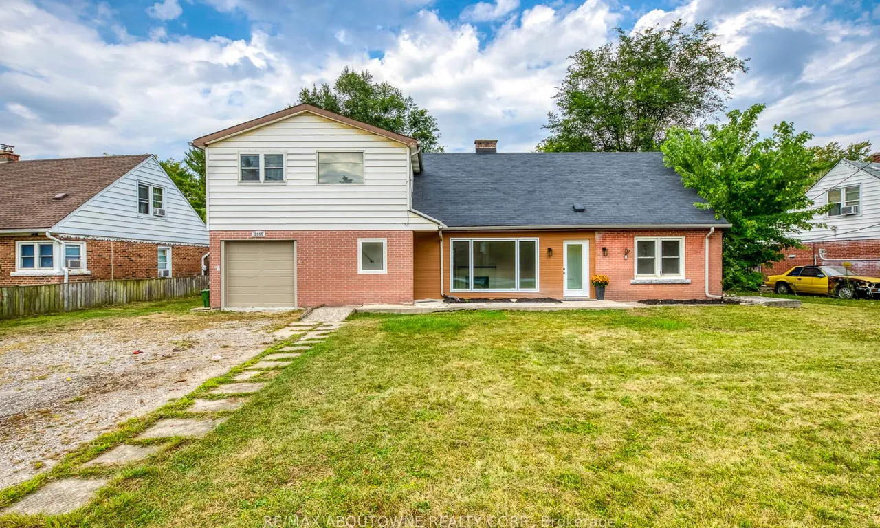 2055 Leighland Rd, Burlington, ON L7R 3S9