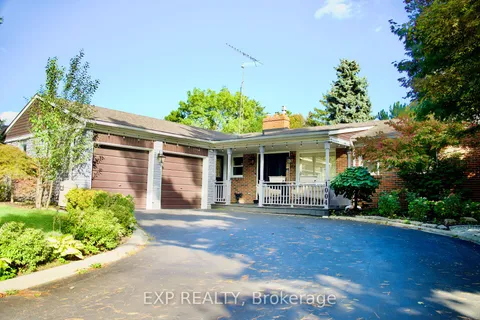 1004 Caldwell Ave, Mississauga, ON L5H 1Z3