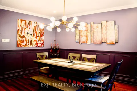 1004 Caldwell Ave, Mississauga, ON L5H 1Z3