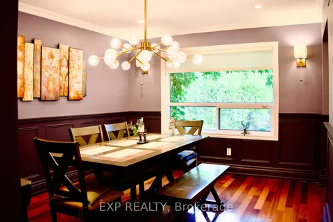 1004 Caldwell Ave, Mississauga, ON L5H 1Z3