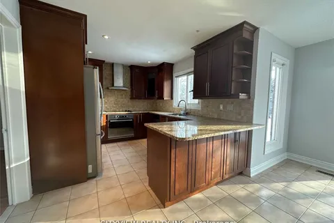 4448 Idlewilde Cres, Mississauga, ON L5M 4E3