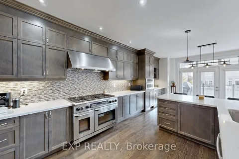 3 Seapines St, Brampton, ON L6Y 0S5