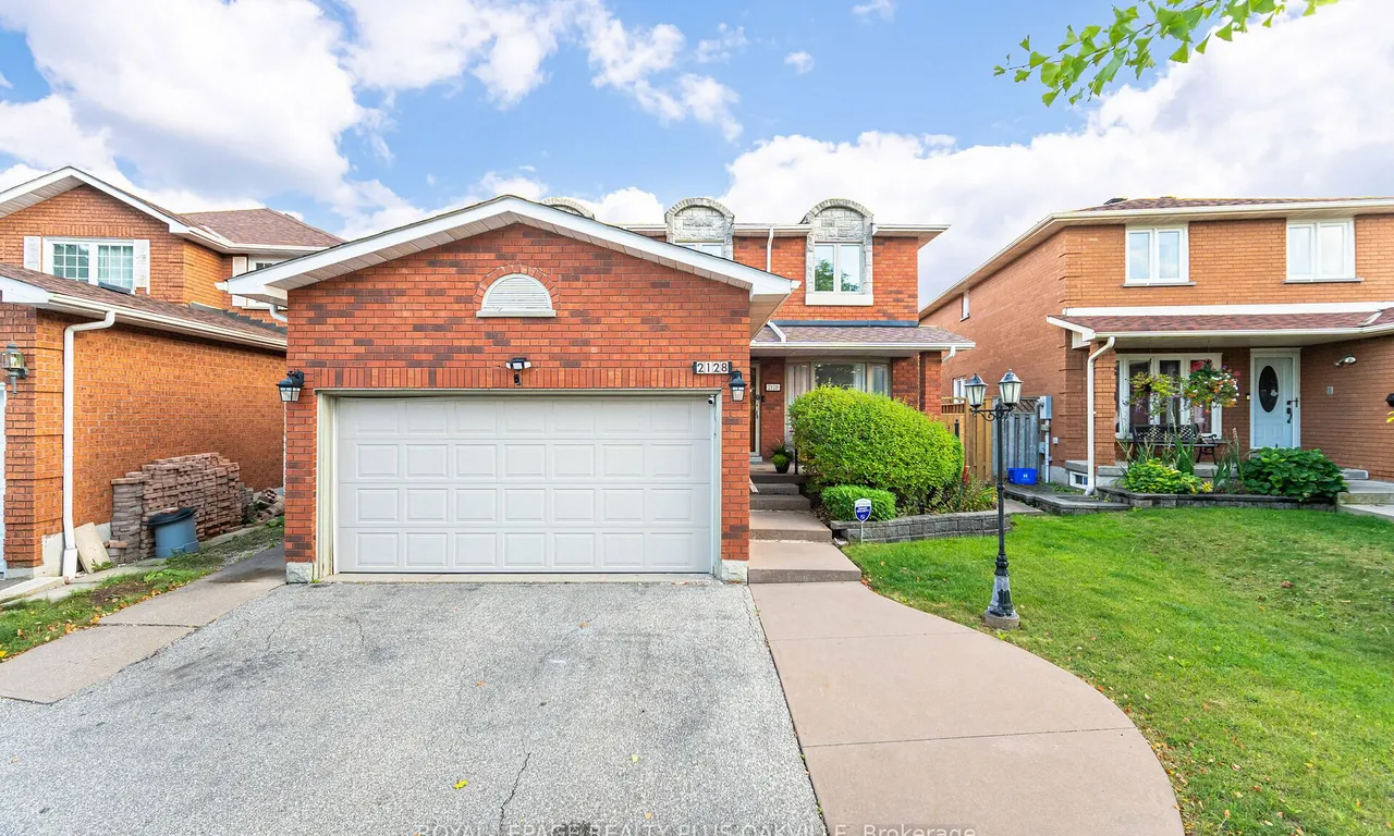 2128 Wincanton Cres, Mississauga, ON L5M 3E1